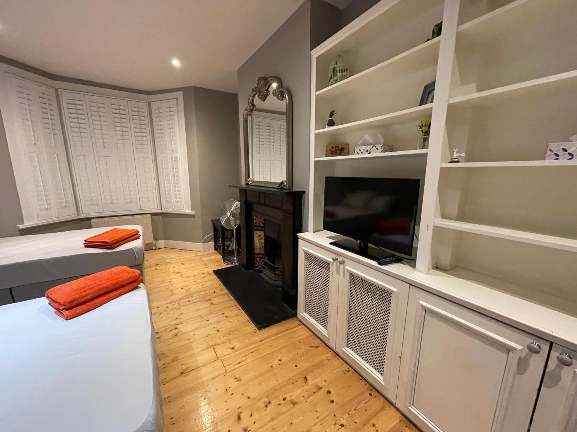 Home In Greenwich Near The O2 ลอนดอน ภายนอก รูปภาพ